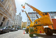 Teleskop-Arbeitsbühnen vor dem Park Hyatt Wien